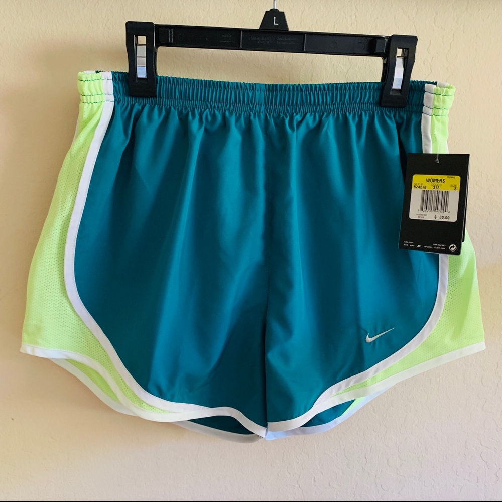 NWT Women Nike Dri-Fit running shorts S